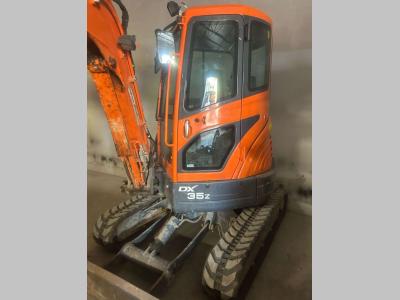 Doosan DX35Z vendida por Iveco Orecchia Spa