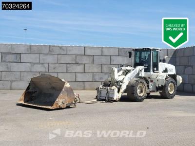 Case 721 G vendida por BAS World B.V.