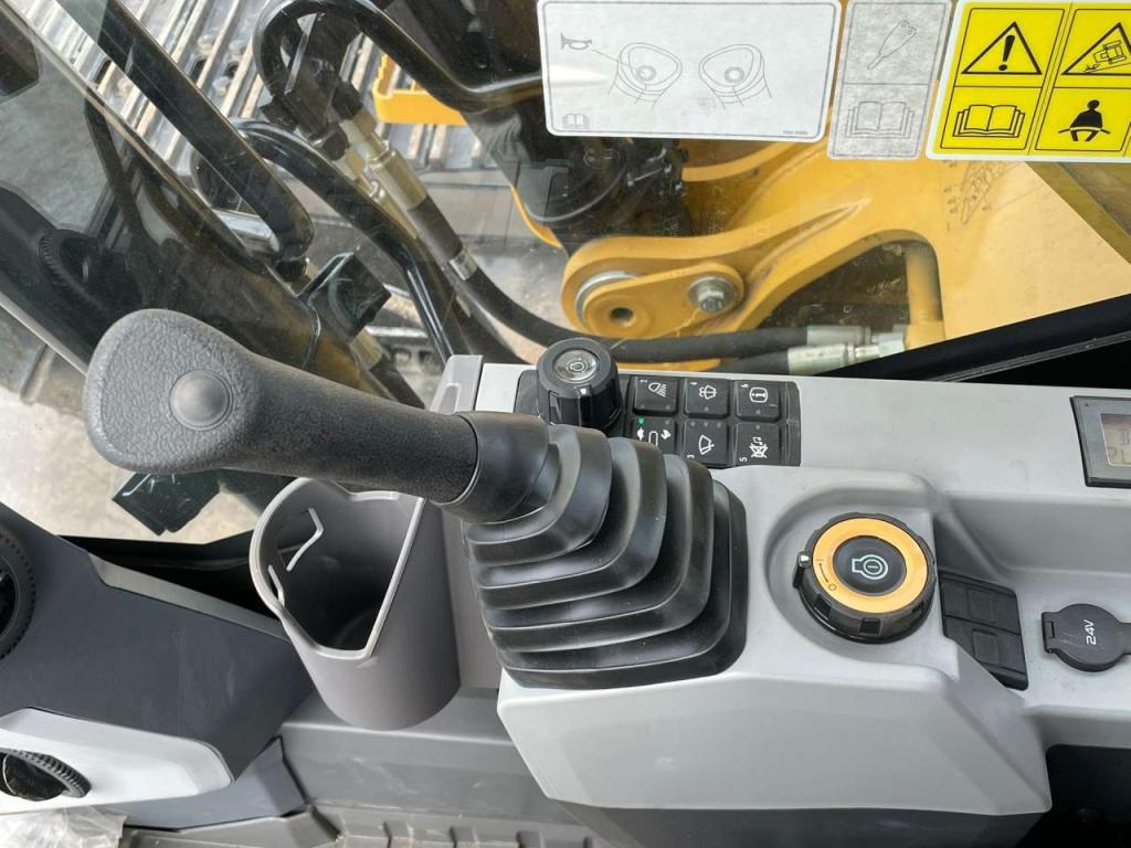 Caterpillar 323D3 Foto 24