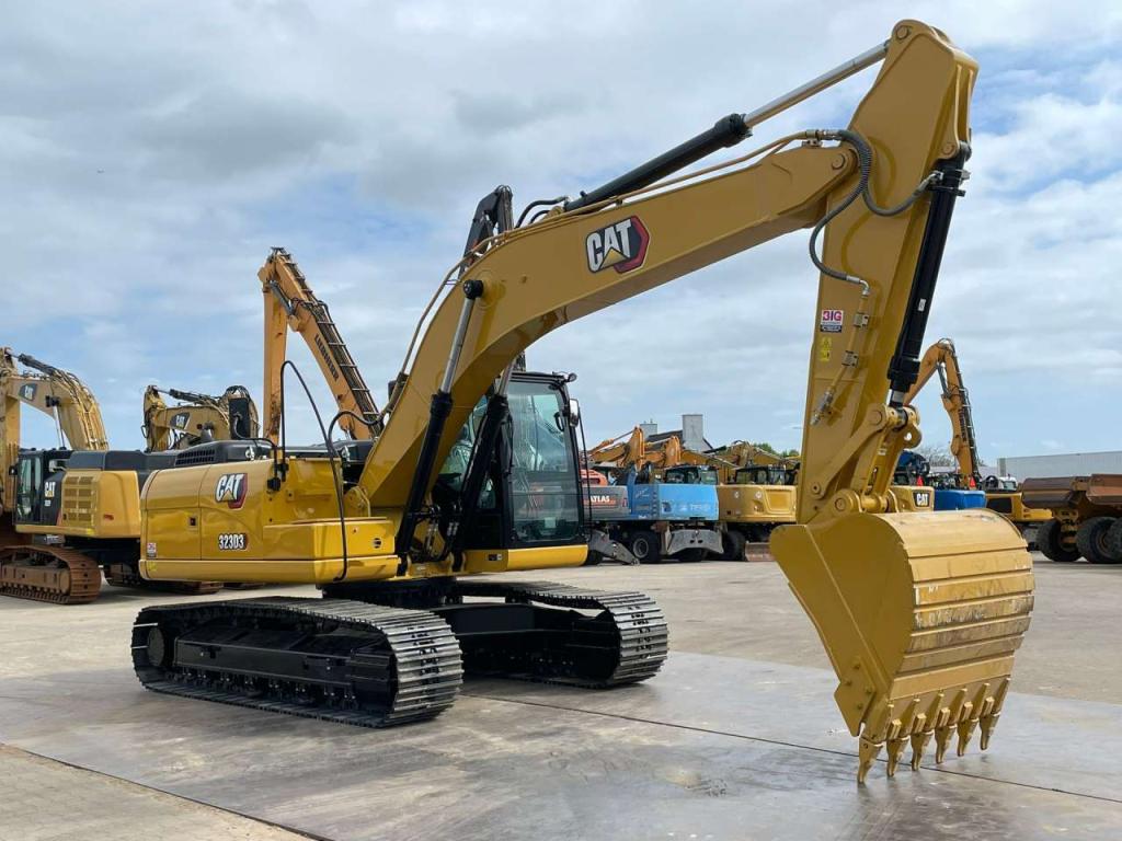 Caterpillar 323D3 Foto 7
