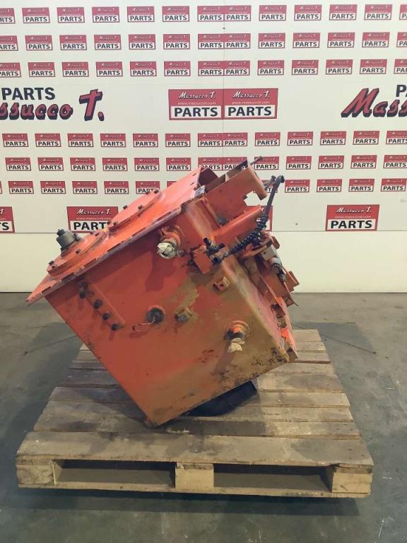 Depósito para aceite para Fiat Hitachi EX215 Foto 3