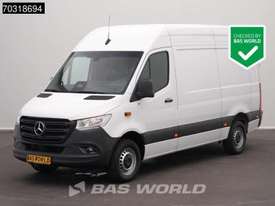 Mercedes-Benz Sprinter 317 CDI Automaat 2025 Model L2H2 170PK LED Navi Airco Cruise Camera 10inch MBUX CarPlay Pa vendida por BAS World B.V.