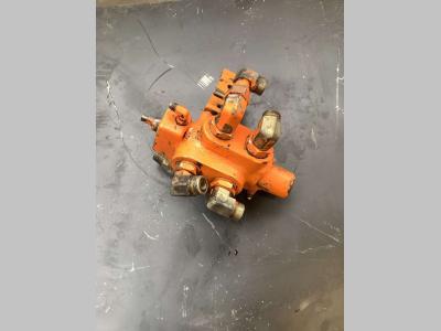 Distribuidor hidraulico para Fiat Hitachi EX 235 vendida por Massucco T. Srl Area Ricambi