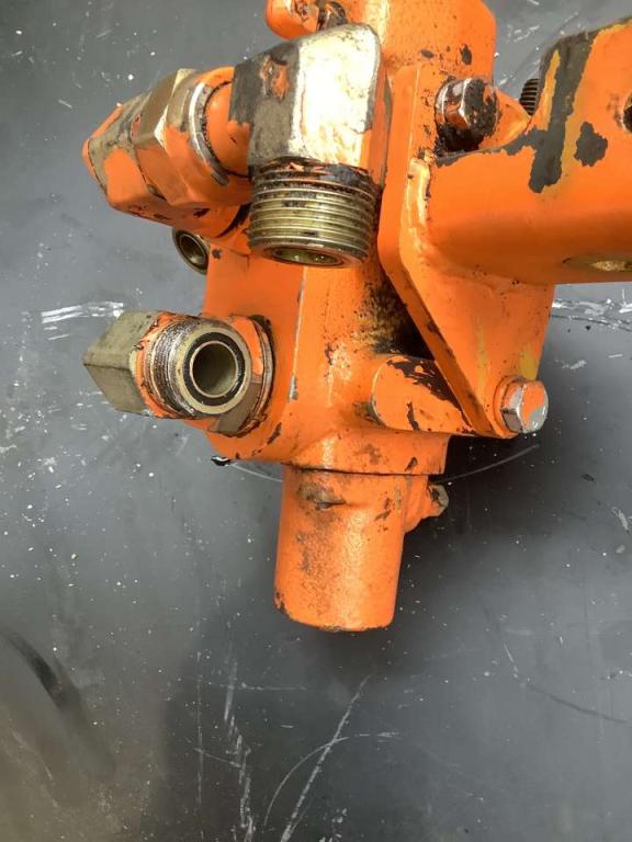 Distribuidor hidraulico para Fiat Hitachi EX 235 Foto 5