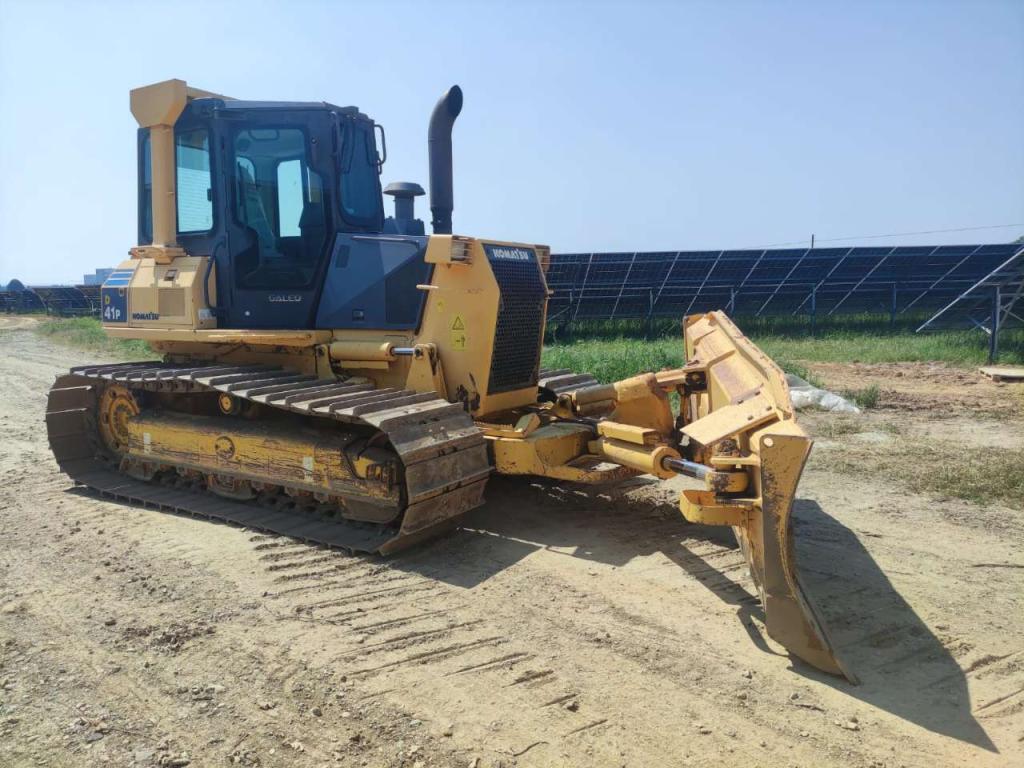 Komatsu D41P-6 Foto 3