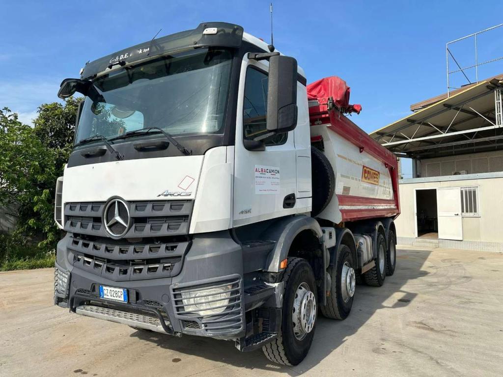 Mercedes-Benz Arocs 4151 Foto 1