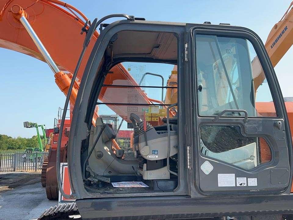 Hitachi ZX240N-3 Foto 11