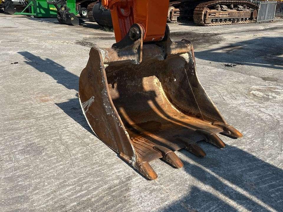 Hitachi ZX240N-3 Foto 7