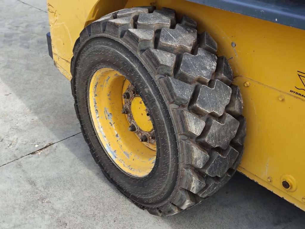Gehl R 260 Foto 13