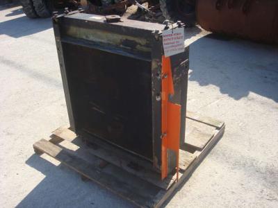 Radiador de agua para Fiat Hitachi 150W3 vendida por OLM 90 Srl