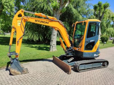 Hyundai R35Z-9 vendida por Comai Spa