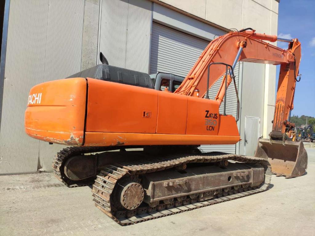 Hitachi ZX350LCNM Foto 2