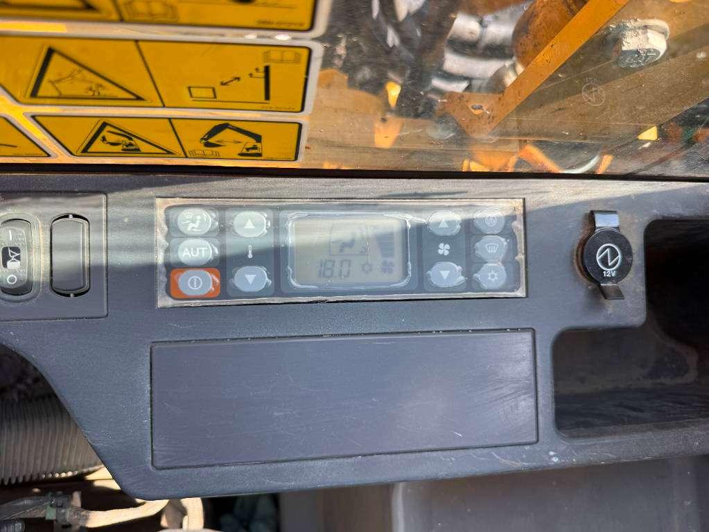 Caterpillar 320FL - New Bucket / Hammer Lines / Camera Foto 12