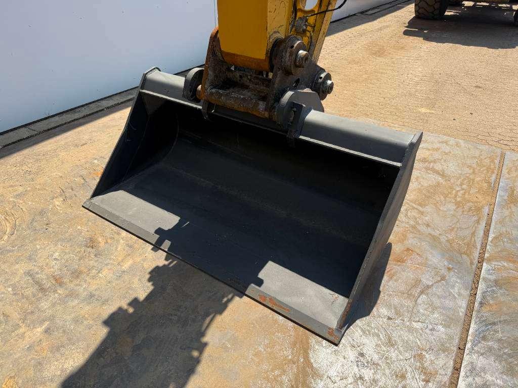 Caterpillar 320FL - New Bucket / Hammer Lines / Camera Foto 16