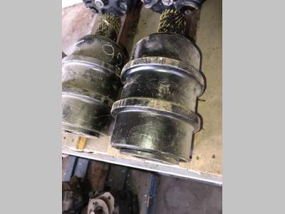 8E5600 Rodillos superiores para Caterpillar 320 vendida por Fratelli Zenzalari S.r.l.