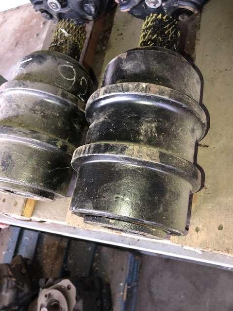 8E5600 Rodillos superiores para Caterpillar 320 Foto 1