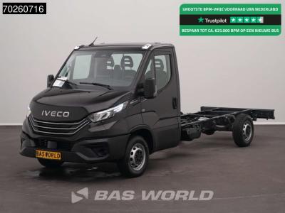 Iveco Daily 35S21 Chassiscabine Automaat 410WB ACC LED Parkeersensoren Euro6 Fahrgestell Chassis Airco vendida por BAS World B.V.