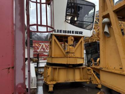 Liebherr 280 EC-H vendida por Niederstätter Spa
