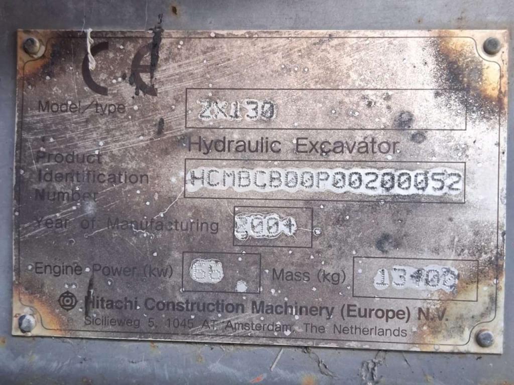 Hitachi ZX130 Foto 1