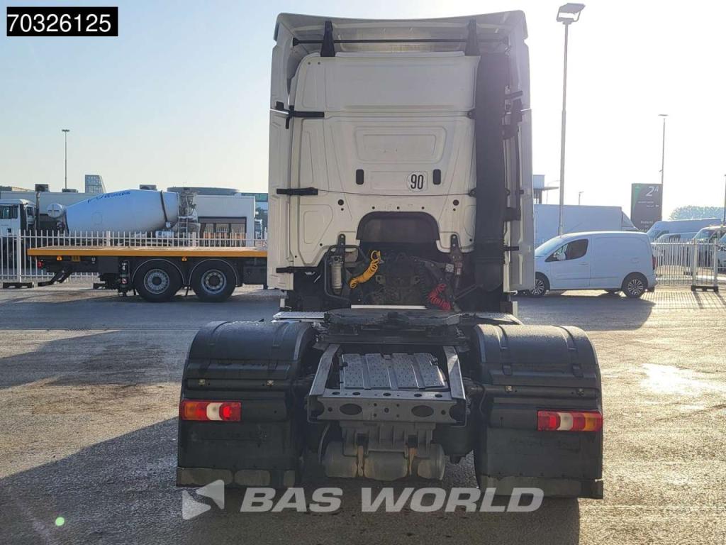 Mercedes-Benz Actros 1842 4X2 StreamSpace Standklima Foto 3