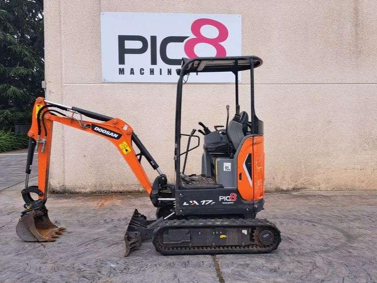 Doosan DX17Z Foto 1