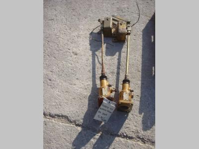 POMPETTE PER DISTACCO FRIZIONI para DOZER FL20 - FD20 vendida por OLM 90 Srl