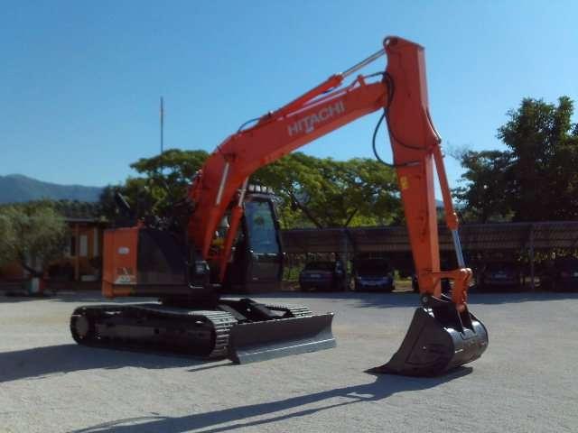 Hitachi ZX135US-6 Foto 5