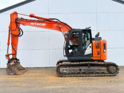 Hitachi ZX135US-6 - Hammer Lines / Automatic Greasing Foto 1