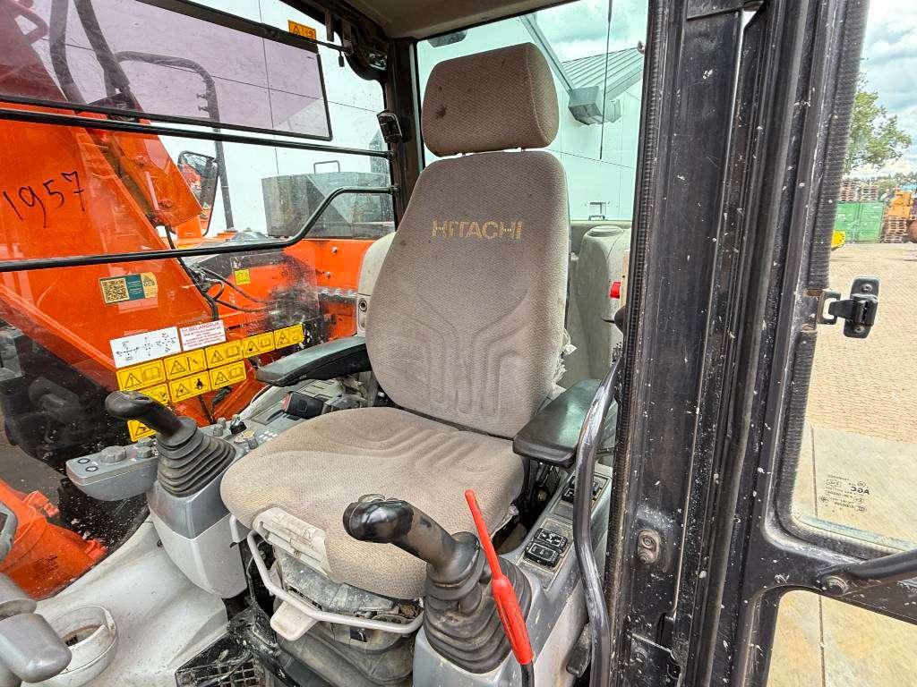Hitachi ZX135US-6 - Hammer Lines / Automatic Greasing Foto 8