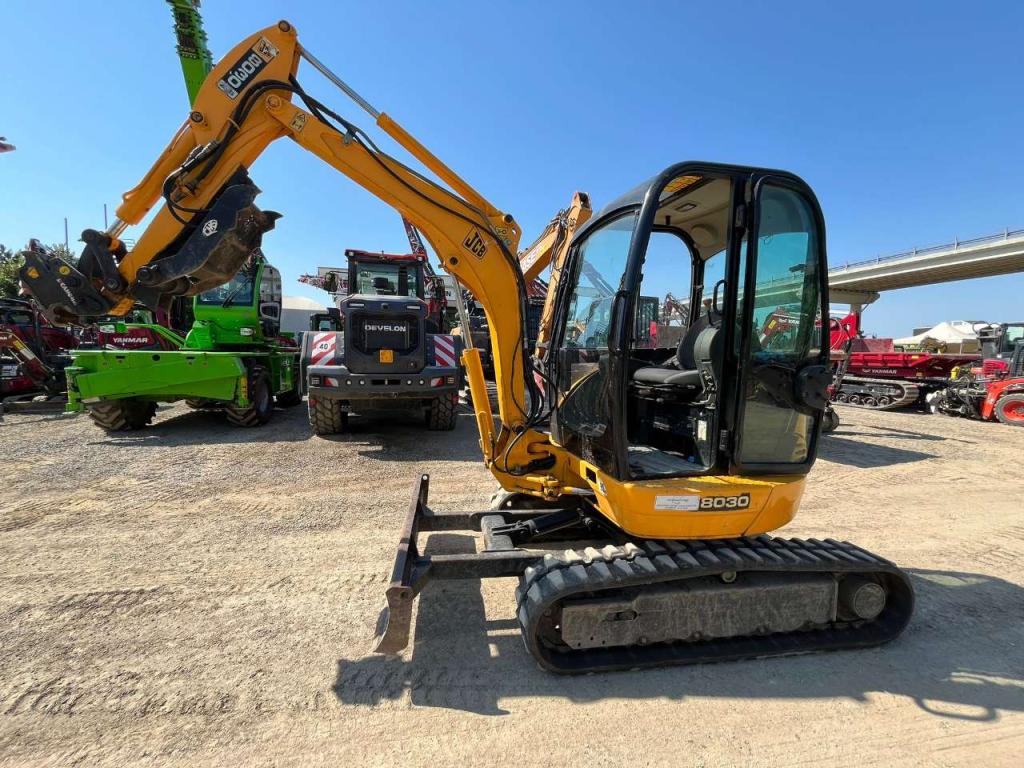 JCB 8030 Foto 1
