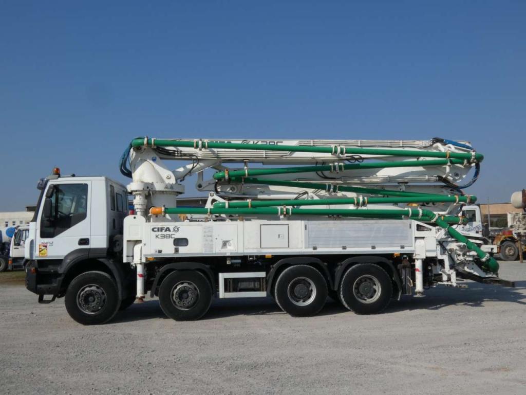 Iveco trakker 450 Foto 2