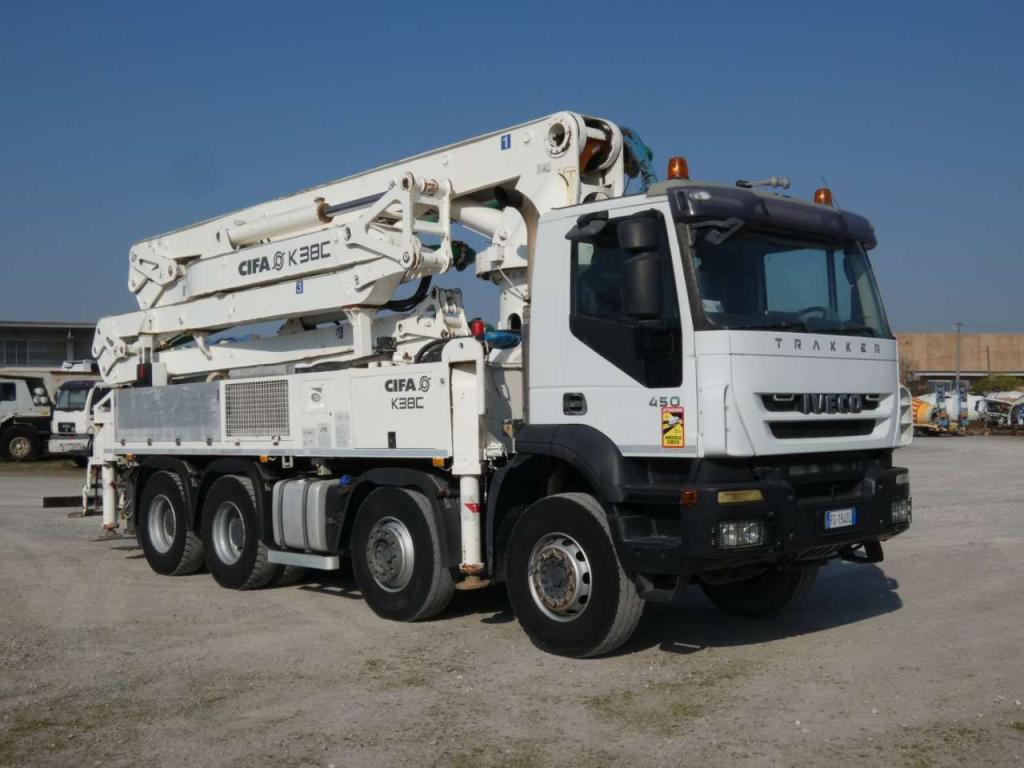 Iveco trakker 450 Foto 3