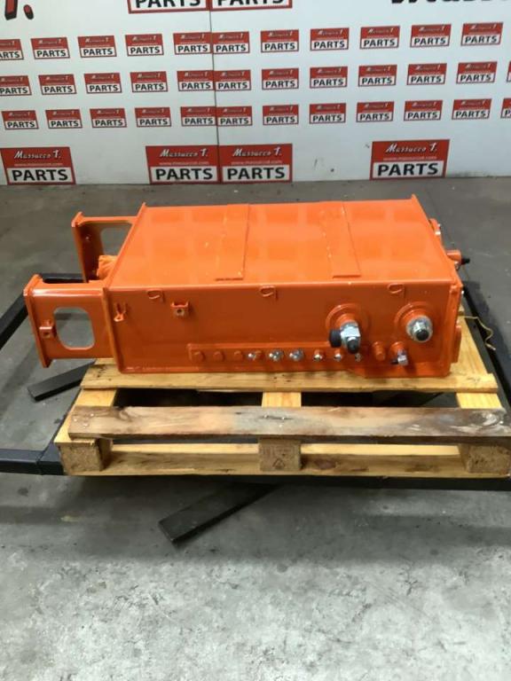 Depósito para aceite para Hitachi ZX135 US-7 Foto 3