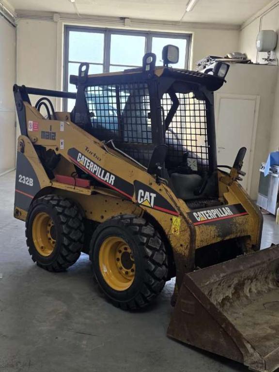 Caterpillar 232B Foto 1