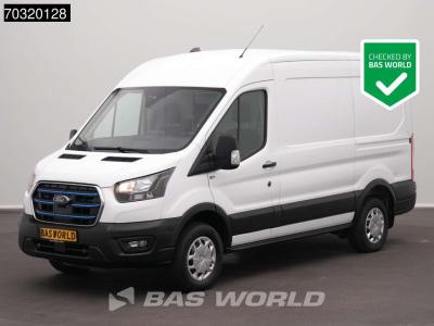 Ford Transit 185pk Elektrisch 68kWh 317km WLTP L2H2 Navi Airco Cruise Parkeersensoren v+a SYNC4-Display vendida por BAS World B.V.