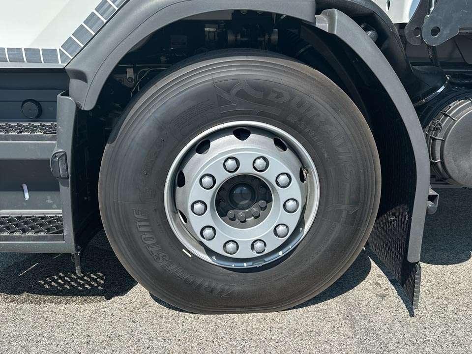 Volvo FE350 6X2 Foto 4