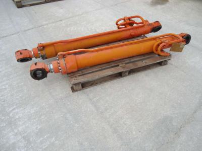 Cilndro de levantamiento para Fiat Hitachi EX215 vendida por OLM 90 Srl