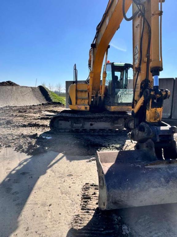 JCB JZ140LC Foto 1