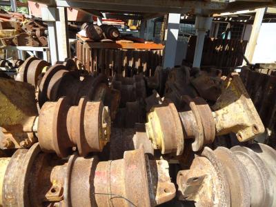 Rodillos inferiores para CAT E DOZER 951-955B E D5-D5S vendida por OLM 90 Srl