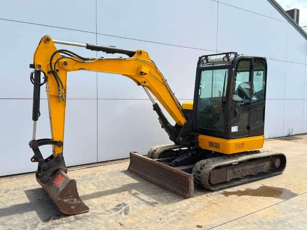 JCB 48Z-1 - Hammer Lines / Quick Coupler Foto 2