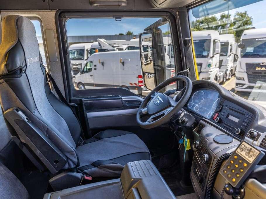 Man TGS 41.400 BB + LIEBHERR 10m3 Foto 14