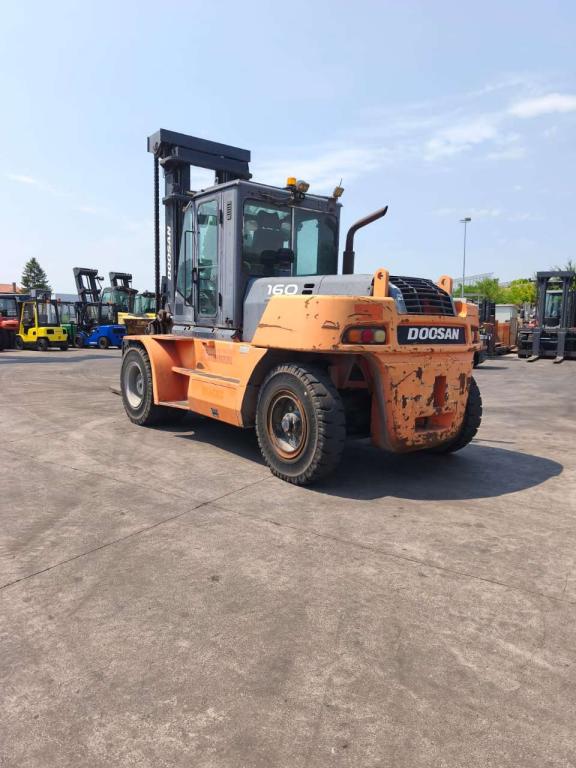 Doosan D160S-5 Foto 3