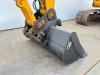 Caterpillar 320FL - New Bucket / Hammer Lines / Camera Foto 17 thumbnail