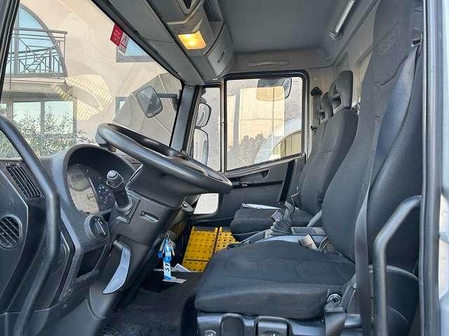 Iveco Eurocargo ML 120-190 Foto 9