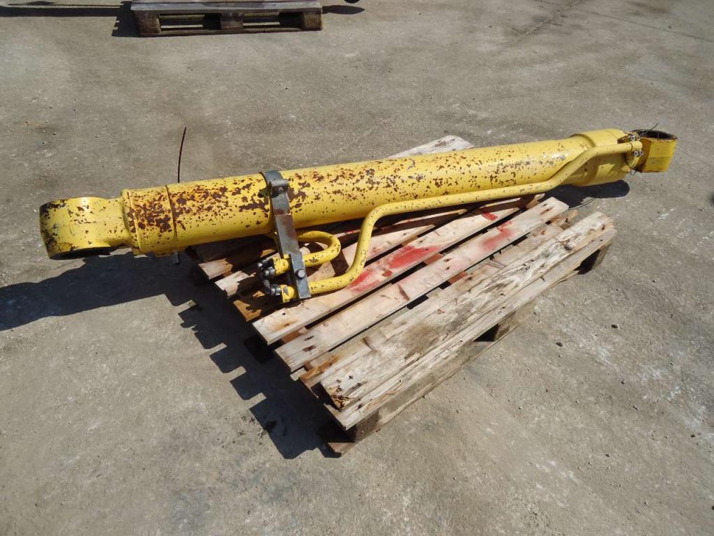Cilndro de levantamiento para New Holland 385B Foto 6