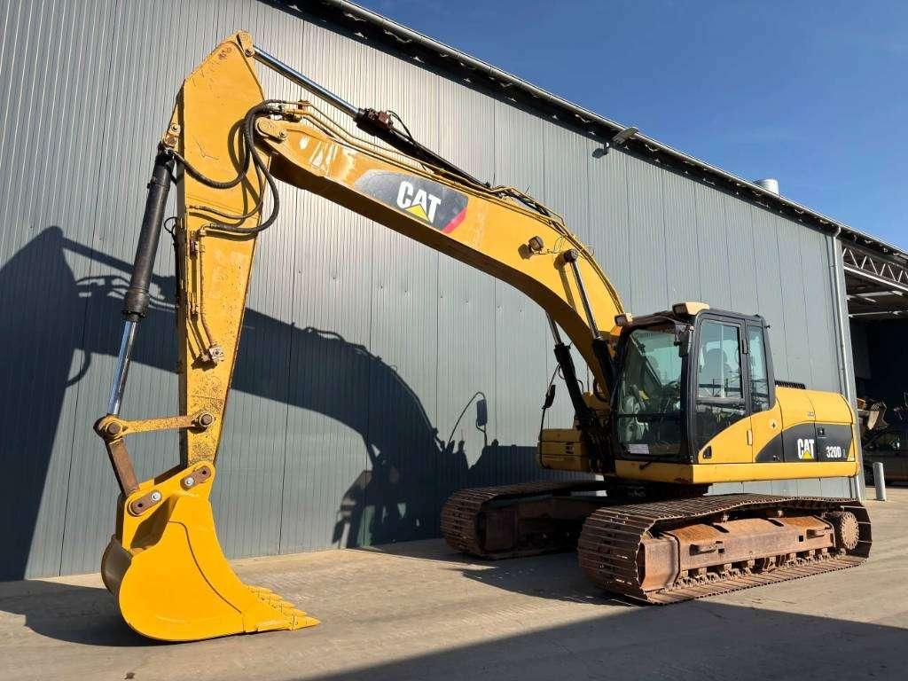 Caterpillar 320D L Foto 1
