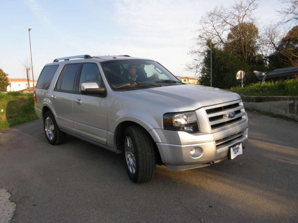 Ford Expedition Limite 4Wd Suv Foto 2