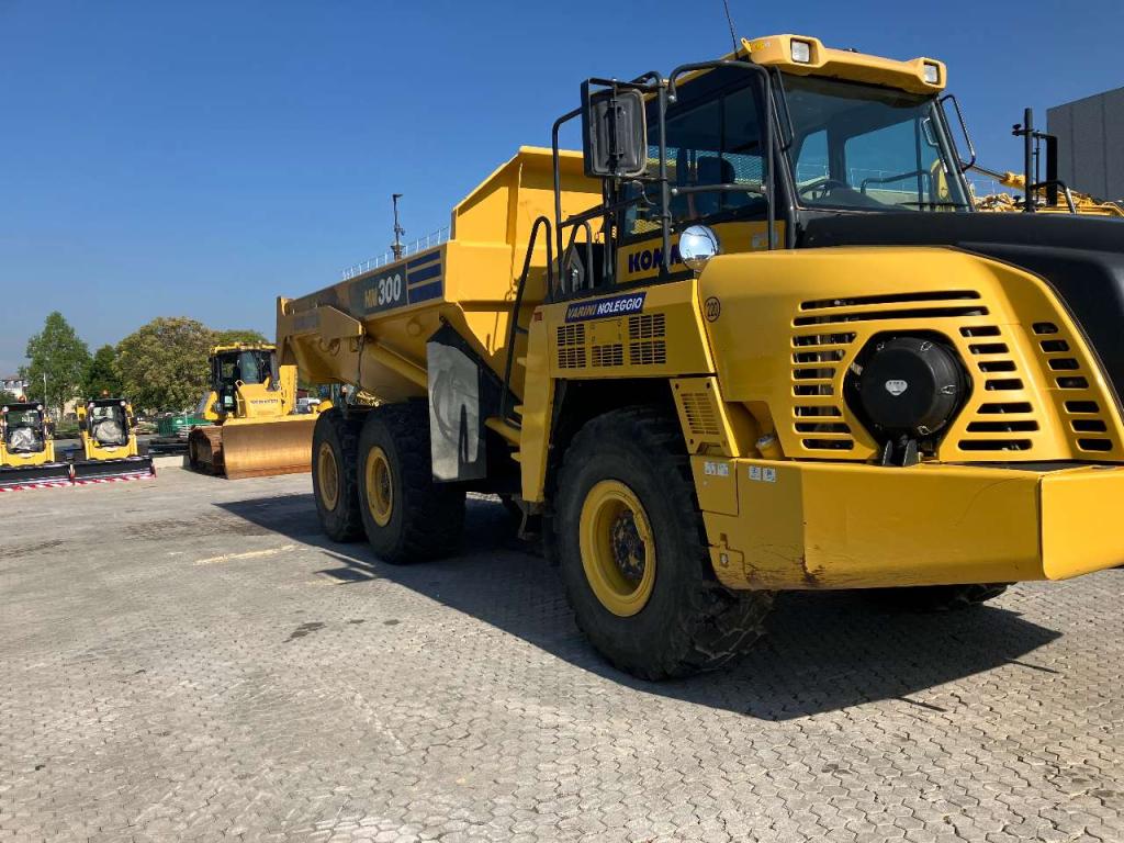 Komatsu HM300-5E0 Foto 10