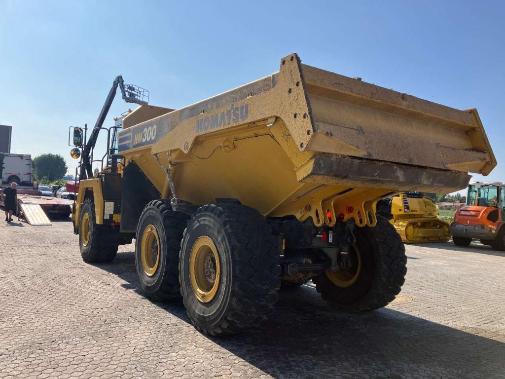 Komatsu HM300-5E0 Foto 6
