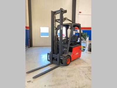 Linde E14-01 vendida por Uni.Trucks Srl